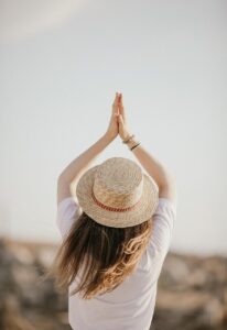 女性のワキガ対策に効果的なヨガと汗の関係は？